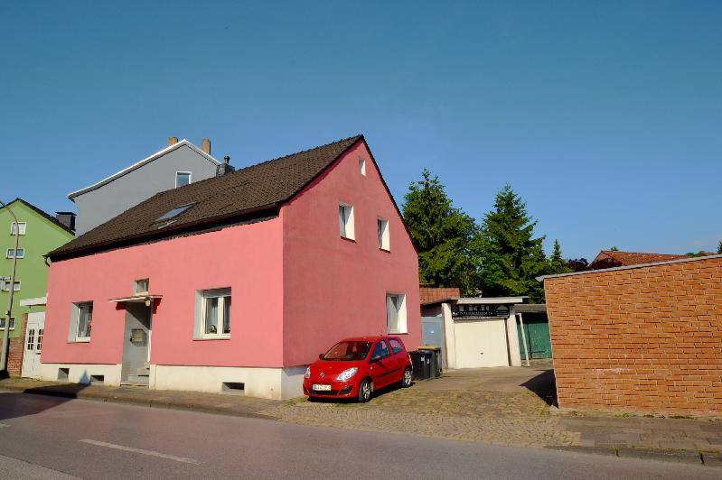 3 Zimmer Haus in Duisburg - Laar- Handwerker aufgepasst: NUR im Paket