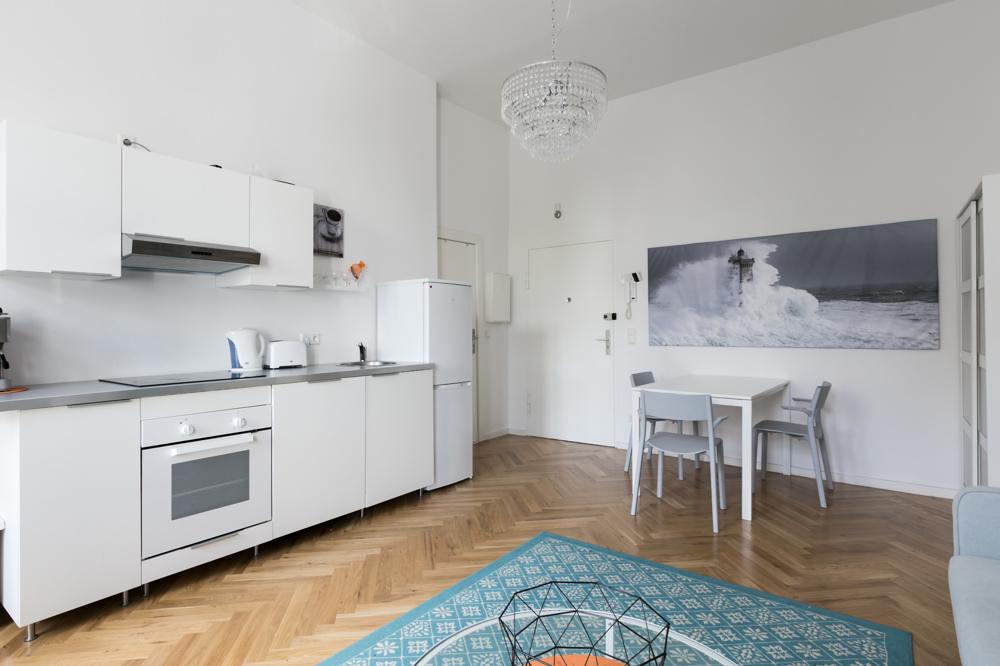 2 Zimmer Wohnung in Berlin Gesundbrunnen Schickes Wohnen mit Balkon in BerlinWedding flatbee.de
